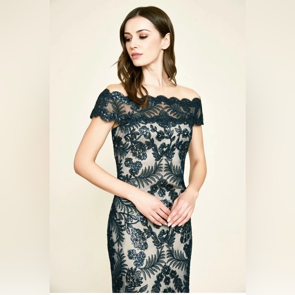 Tadashi Shoji Emma Off-the-Shoulder Sequin Embroidered Gown Navy Size 4 NEW $698 - Picture 2 of 11